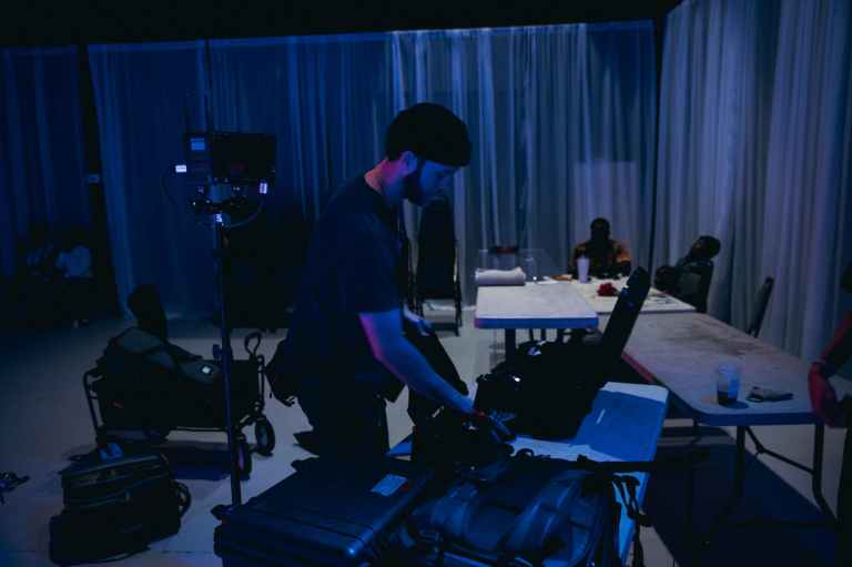 Apakah Kamu Tahu Perbedaan Director of Photography dan Kameraman?